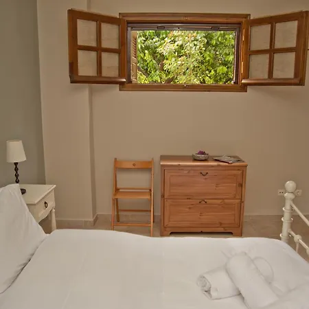 乡村民宿 Picturesque 利昂尼迪翁