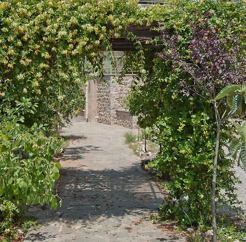 Gospodarstwo wiejskie Picturesque Leonídion