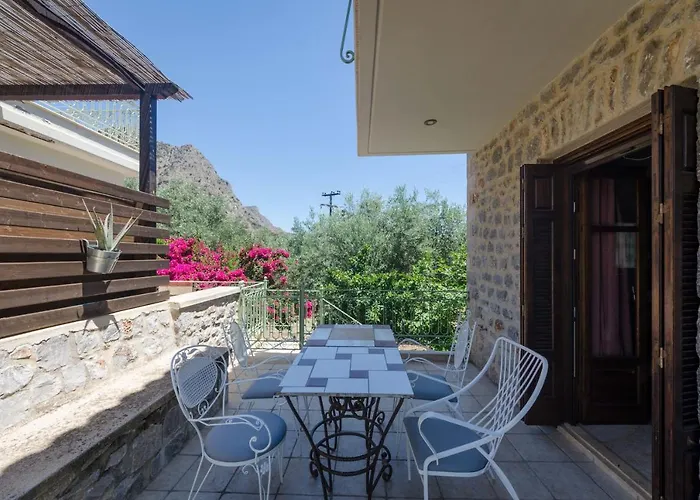 Picturesque Leonídion