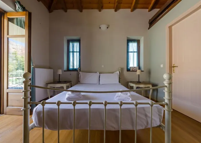 Picturesque Gospodarstwo wiejskie Leonídion